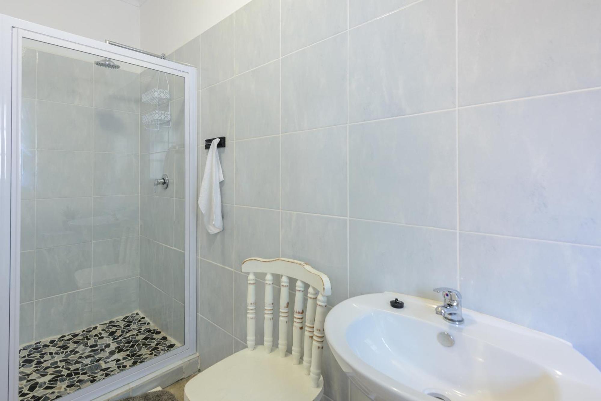 Zesty Guesthouse พอร์ตเอ็ดเวิร์ด ห้อง รูปภาพ