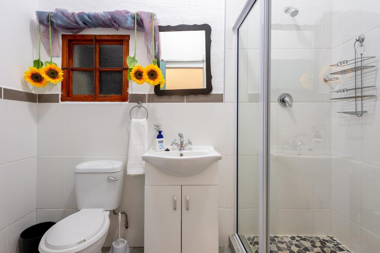Zesty Guesthouse พอร์ตเอ็ดเวิร์ด ภายนอก รูปภาพ