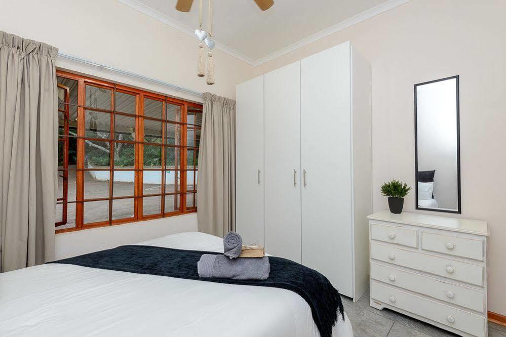 Zesty Guesthouse พอร์ตเอ็ดเวิร์ด ภายนอก รูปภาพ